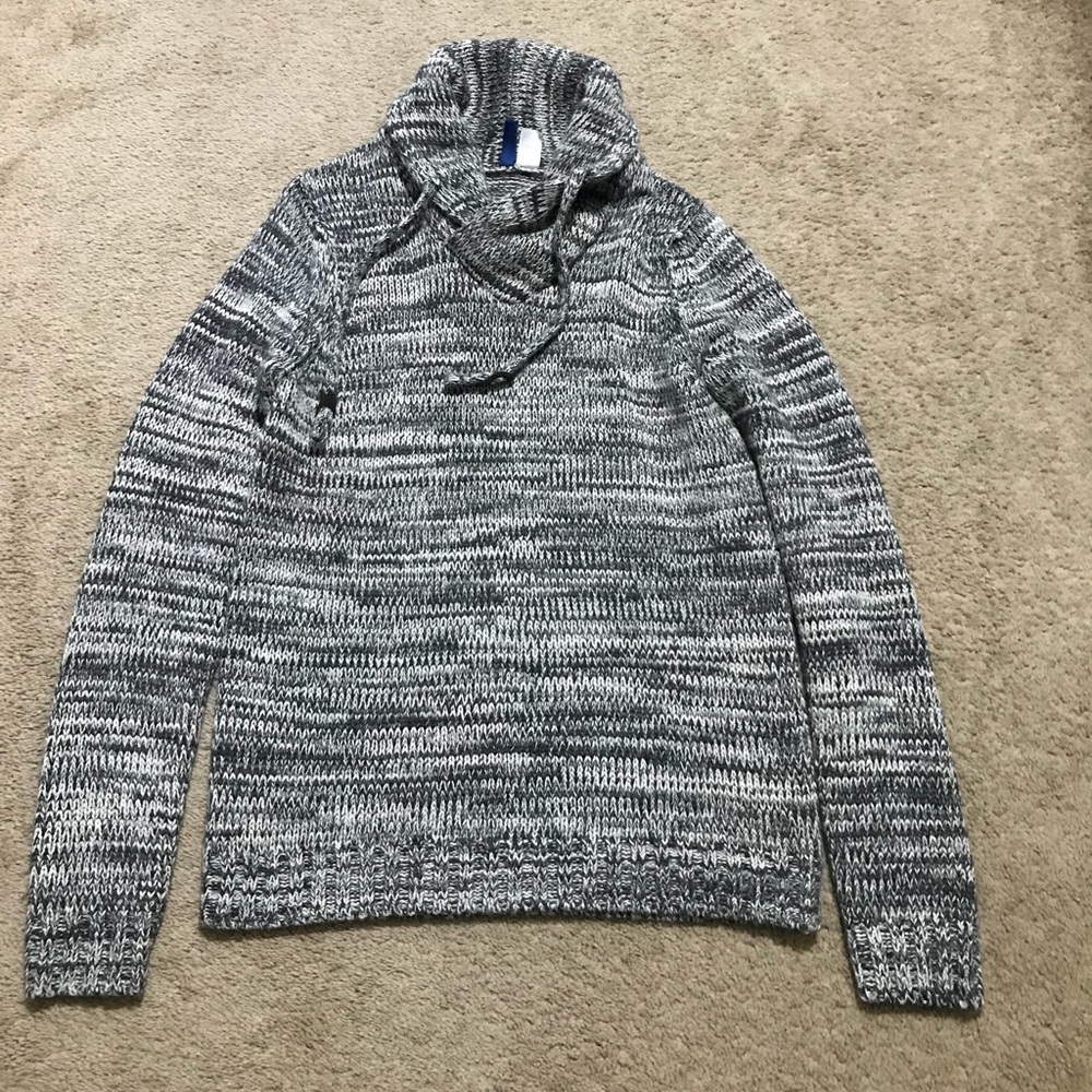 Used gray Men’s H&M sweater